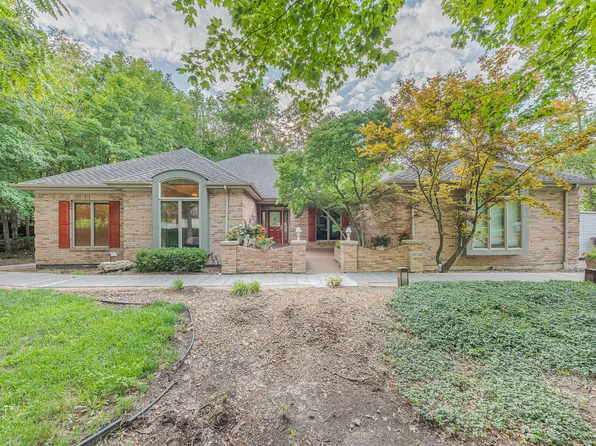 20348 Old Castle Dr, Mokena, IL 60448