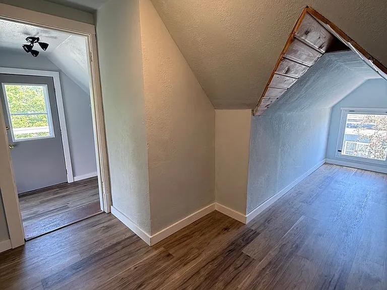 1005 W Park St — Photo 14