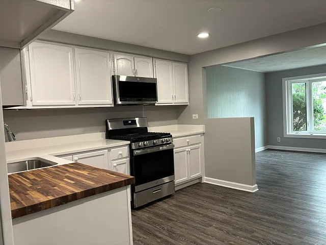 4710 W 88th Pl — Photo 13