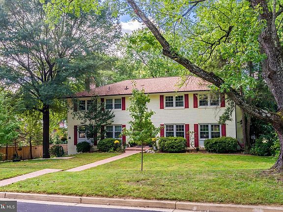3rd image of 6161 Hardy Dr