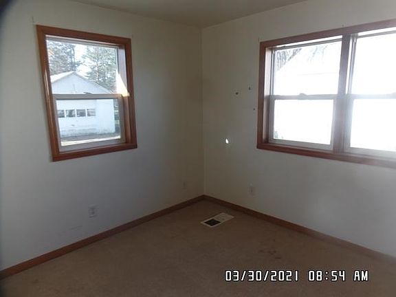 4th image of 11600 Lincolnway W