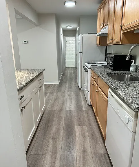 1800 Jefferson Park Ave #91 — Photo 6