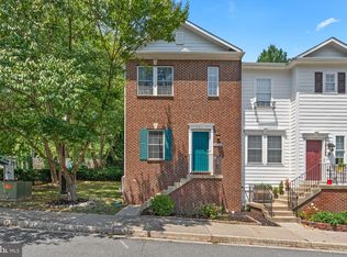 18726 Falling River Dr, Gaithersburg, MD 20879