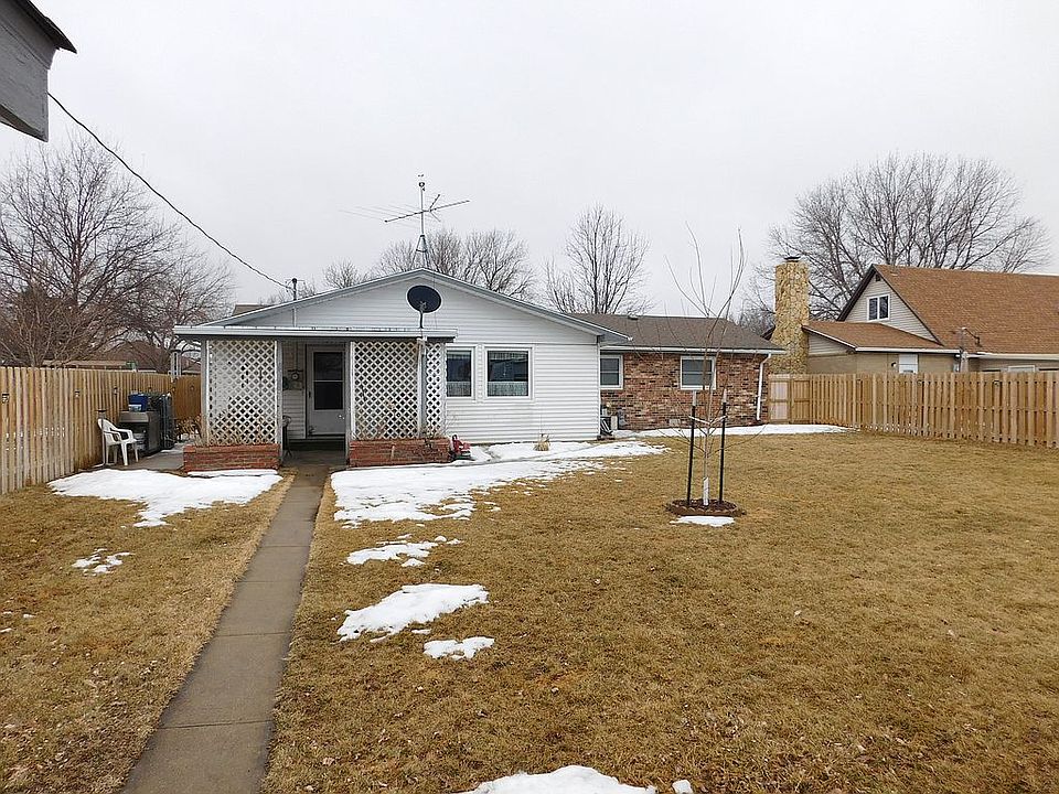 2nd image of 2907 Cedarberry Rd