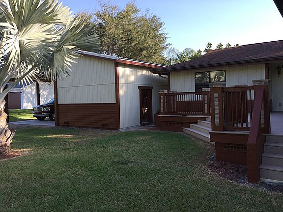 4th image of 4679 Villa Capri Ln