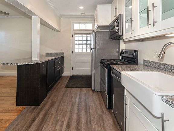3rd image of 157 Central Ave #10