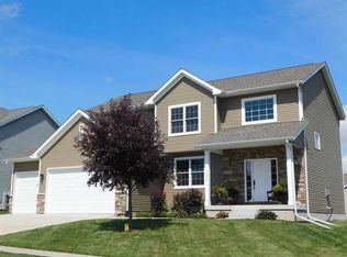 6207 Fillmore St, Davenport, IA 52806