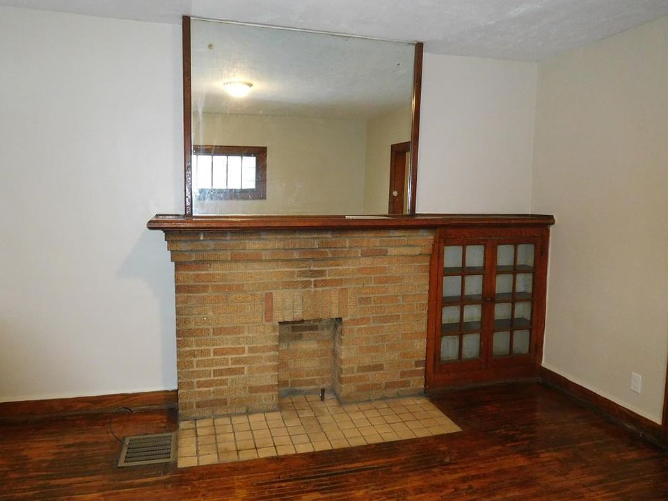2nd image of 1469 Republic Ave #71