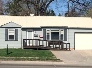 945 S 8th Ave, Broken Bow, NE 68822