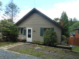 30 S Lake Dr, Lake Harmony, PA