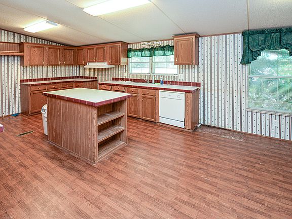 3rd image of 393 Haven Pl