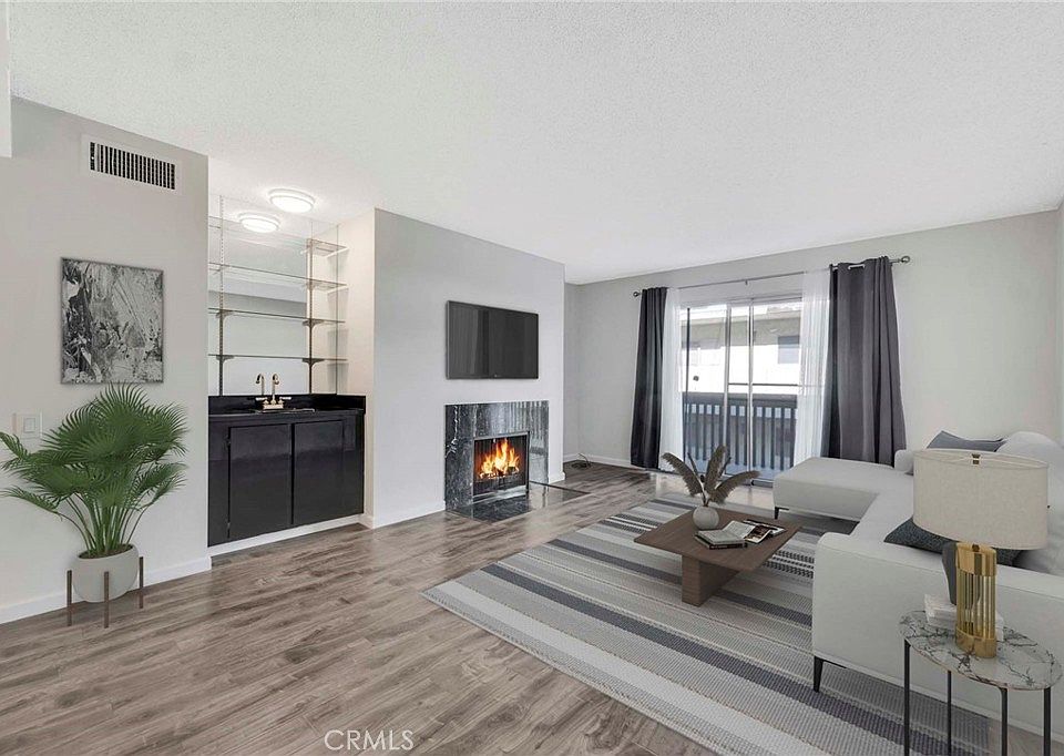 1st image of 5334 Lindley Ave Unit 208