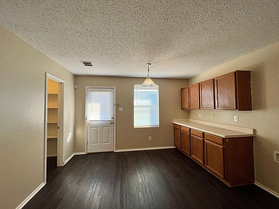 3rd image of 1948 Copper Mountain Dr