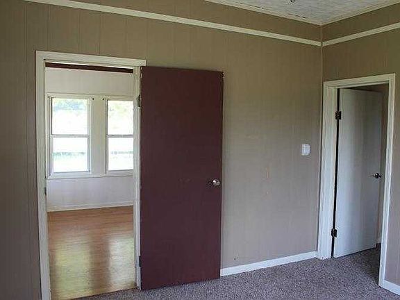 "148EArdoinStInterior.jpg"