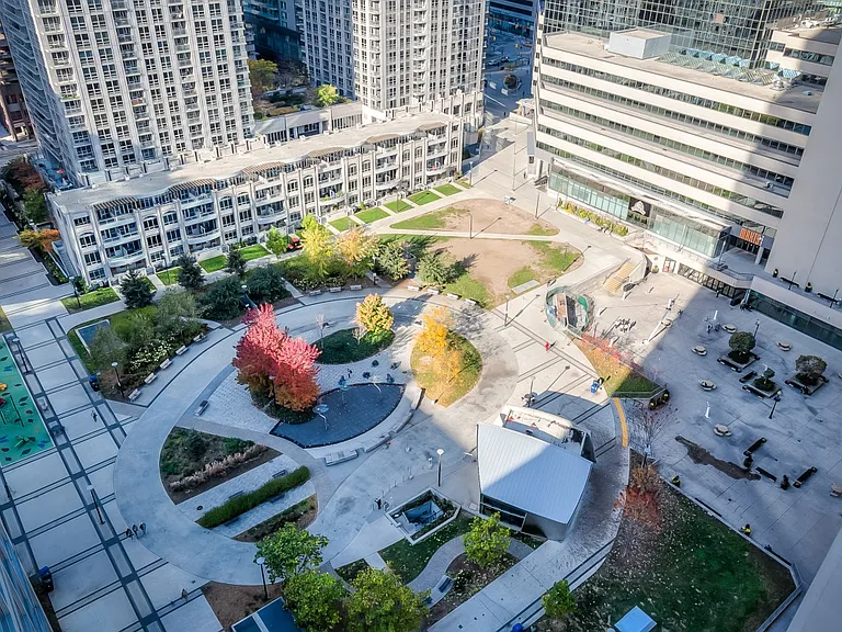 386 Yonge St #1816 — Photo 20
