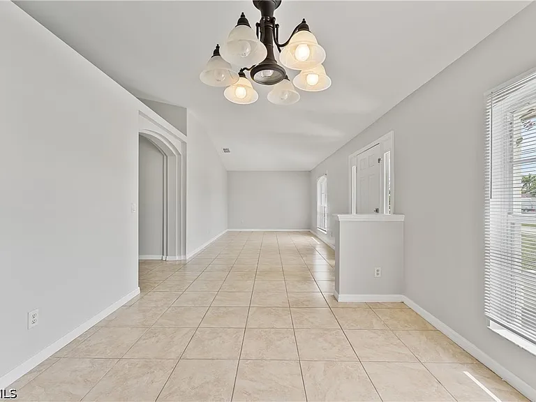 1240 NW 22nd Pl — Photo 8