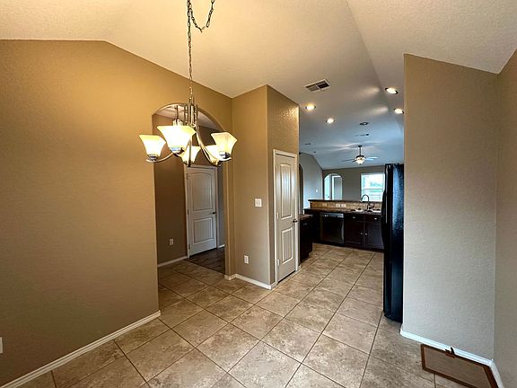 5th image of 3327 Candlemoon Dr