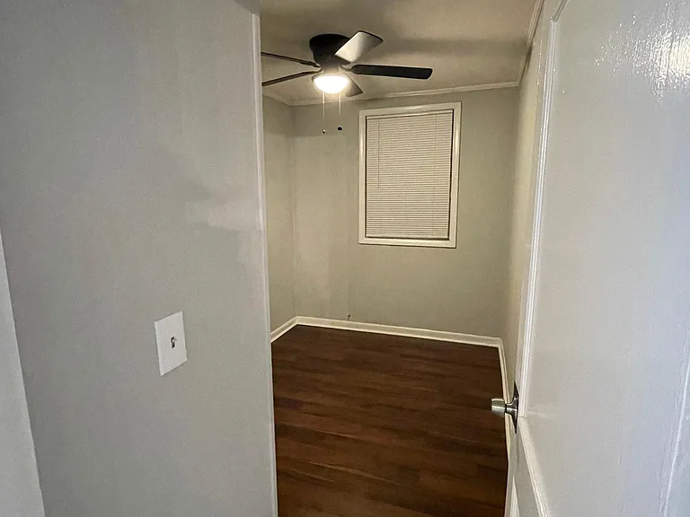 919 Carter St — Photo 18