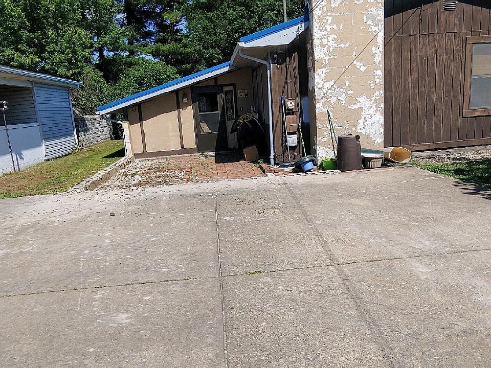 1st image of 730 Mary St