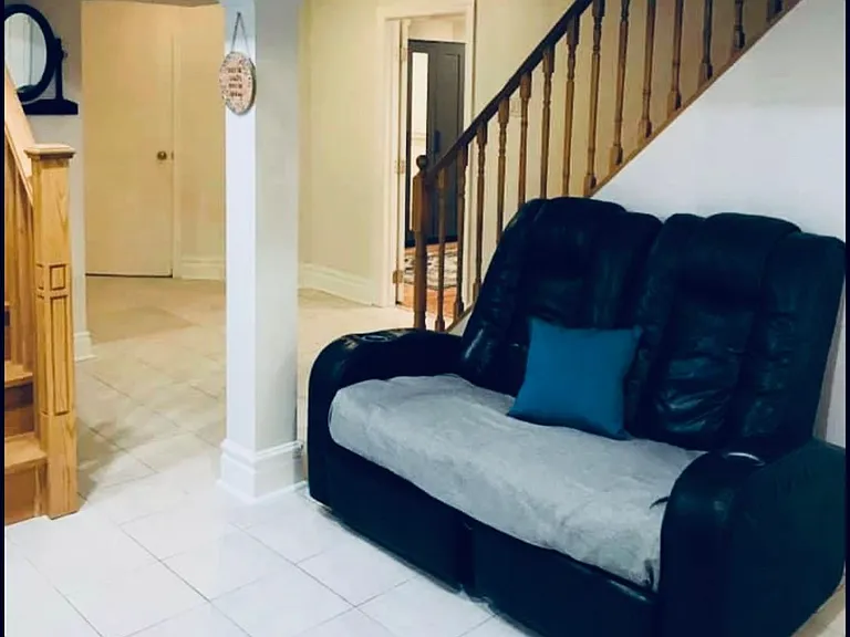 289 Laurentian Ave #BASEMENT — Photo 10