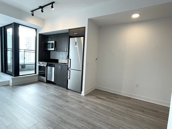 4th image of 758 Dovercourt Rd #507