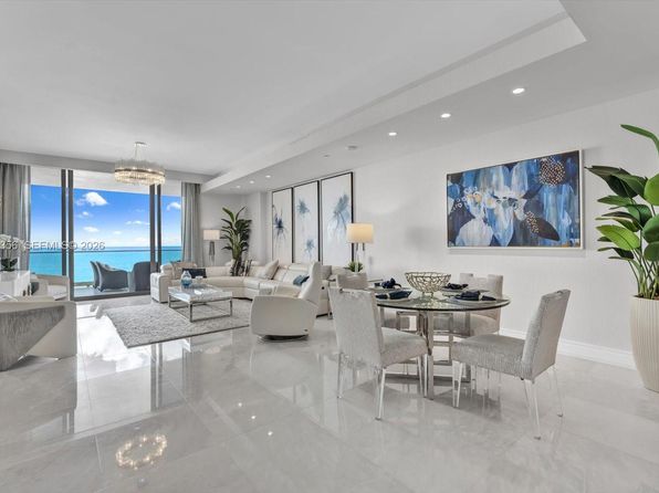 17901 Collins Ave #802