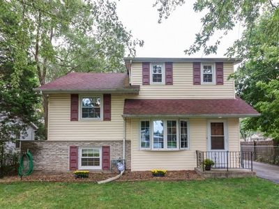 3821 N Park St, Westmont, IL, 60559