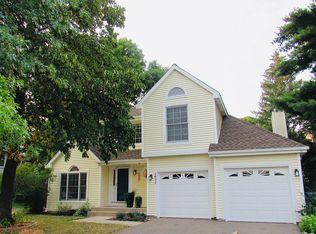 7632 111th St W, Bloomington, MN 55438