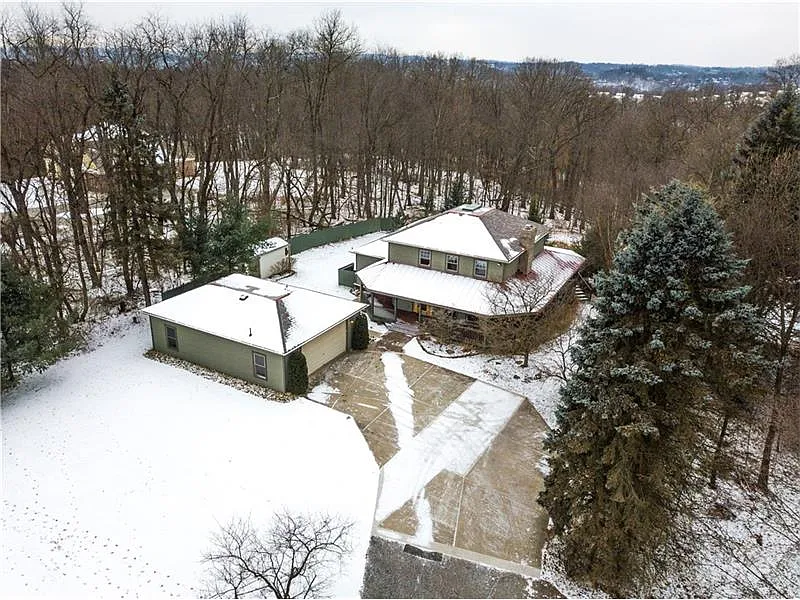 1003 Sleepy Hollow Ln photo 1