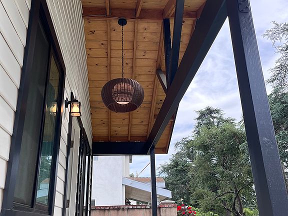 3rd image of 2128 El Sereno Ave