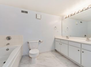 625 W Jackson Blvd APT 213, Chicago, IL 60661