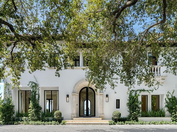 2nd image of 5300 N Bay Rd