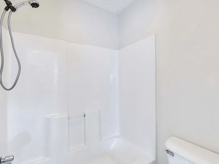 11900 Alpheus Ave #C — Photo 14