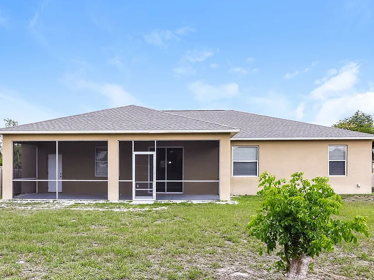 15385 Lakeland Cir — Photo 19