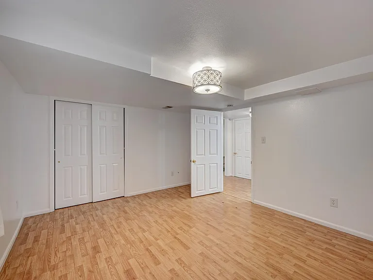 471 S Marshall St #B — Photo 15