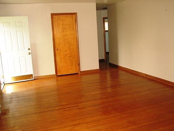 3rd image of 17 Township Road 1153