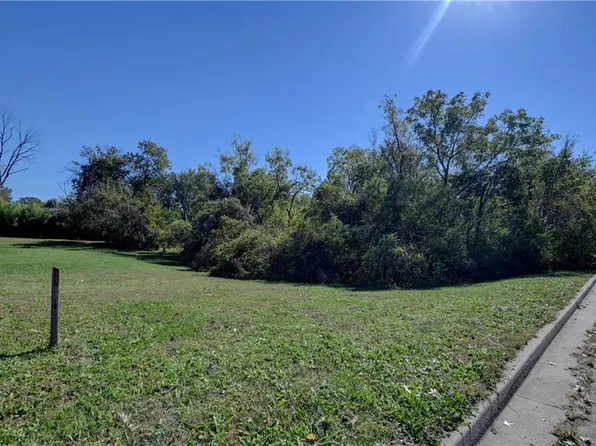 N Main St, Kansas City, MO 64118