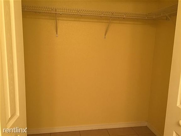 8809A Elm Move Out Walk Through 7-15 (17)