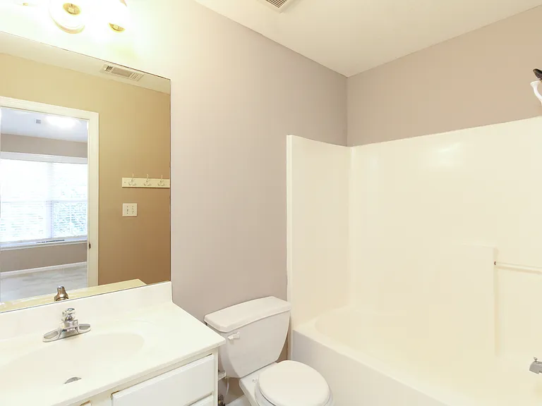 240 Cleveland Rd #440 — Photo 12