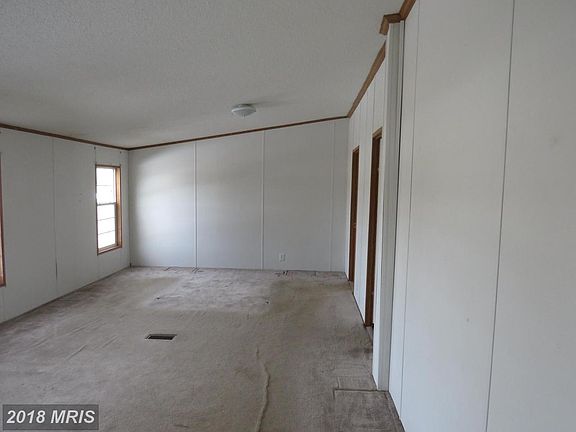 Bedroom (Master)