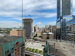 238 Simcoe St #1510, Toronto, ON M5T 0E2