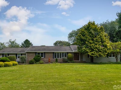 5 Eiker Rd, Cranbury, NJ, 08512