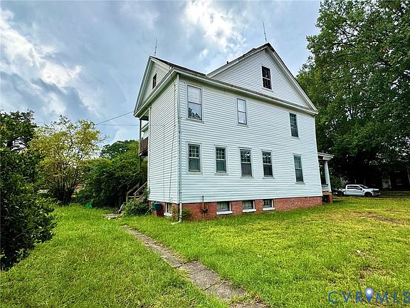 5th image of 3521 Montrose Ave