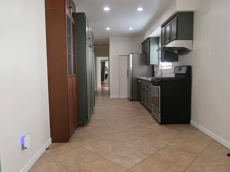 2226 E Poppy St — Photo 7