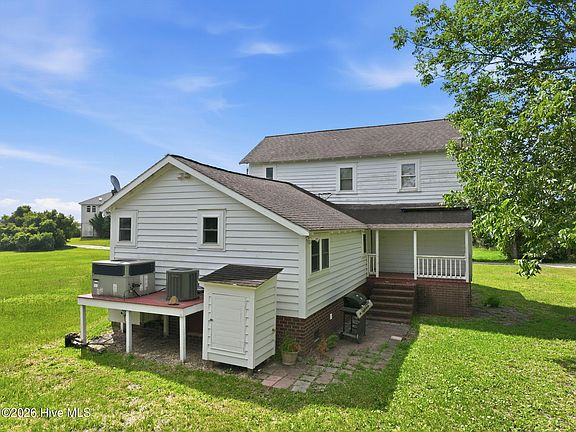 5th image of 3246 Cedar Island Road