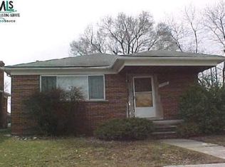 7100 Iowa St, Hamtramck, MI 48212