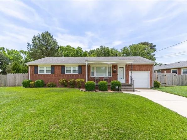 5445 Shadowwood Dr, Virginia Beach, VA 23455