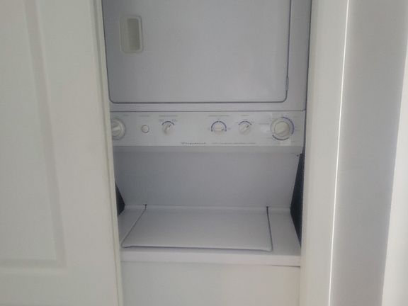4th image of 1405 S Newberry Ln Unit A
