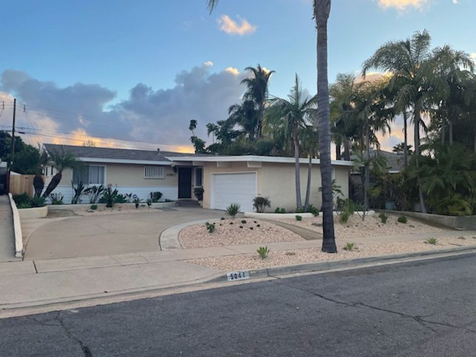 1st image of 5041 Chaucer Ave