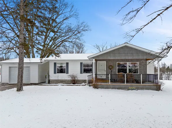 124 W 8th Avenue, Stanley, WI 54768